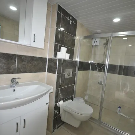 2 Bedrooms Sea View Apartamento *